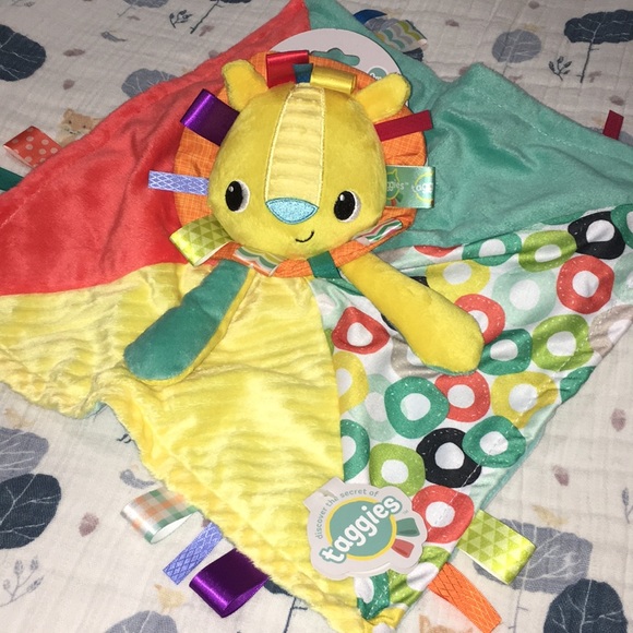 bright starts lion taggie